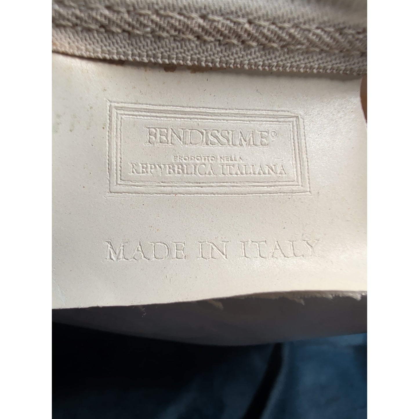 Fendissime by Fendi White Leather Shoulder Pouch Repubblica Italiana Vintage Bag