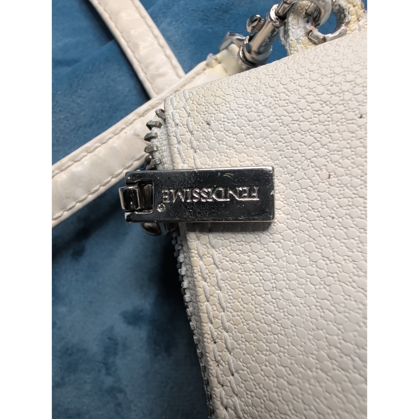 Fendissime by Fendi White Leather Shoulder Pouch Repubblica Italiana Vintage Bag
